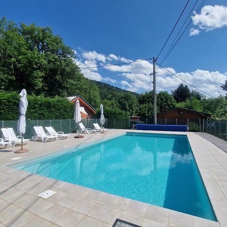 Chalet Bord De Lac Avec Piscine N2E Laffrey Exteriér fotografie